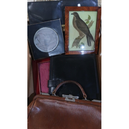 247 - Early 20th C ladies Gladstone type bag with fitted interior, 284 black leather folio/writing folders... 