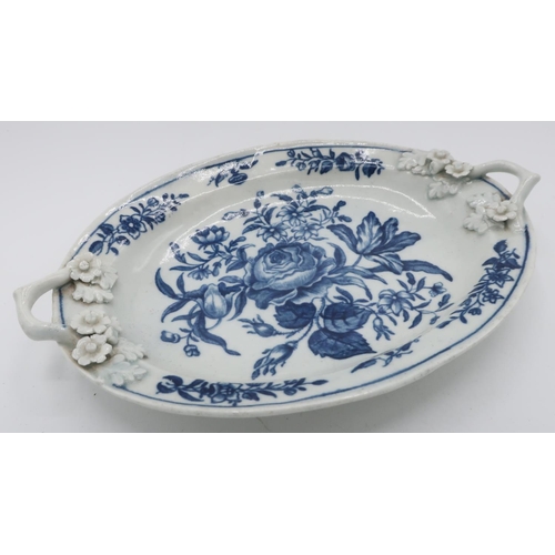 1223 - 18th century Worcester blue and white porcelain oval butter dish, cover and stand, decorated with Th... 