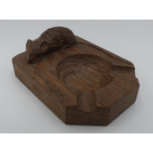 1033 - Robert Mouseman Thompson - adzed oak ashtray carved with signature mouse D10cm