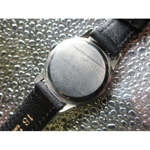 1118 - Jaeger Lecoultre mechanical wristwatch, chromium plated case on leather strap, snap on stainless ste... 