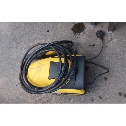 38 - Small electric pressure washer