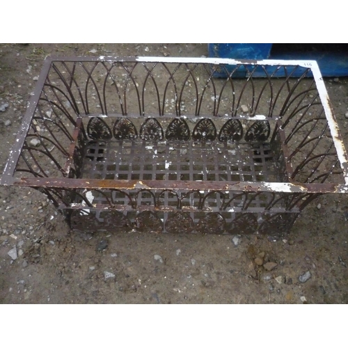 116 - Small metal wire planter, 53cm x 30cm x 27cm