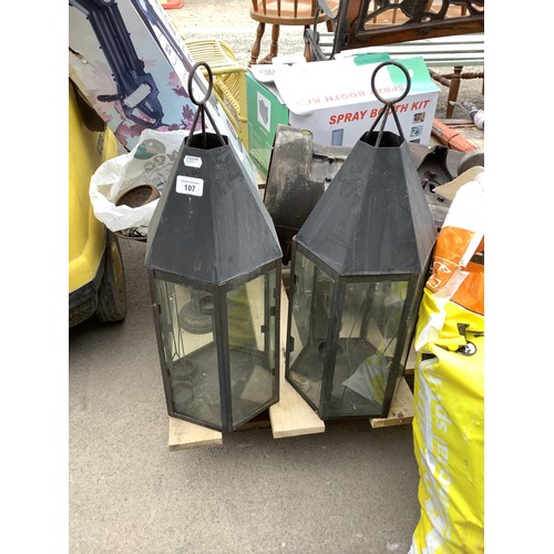 107 - Pair of outdoor tea light lanterns