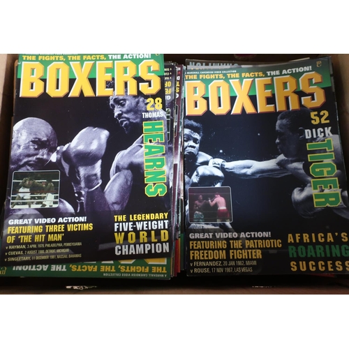 607 - Large collection of various boxing magazines and newspapers including: KO magazine, Booking Weekly, ... 