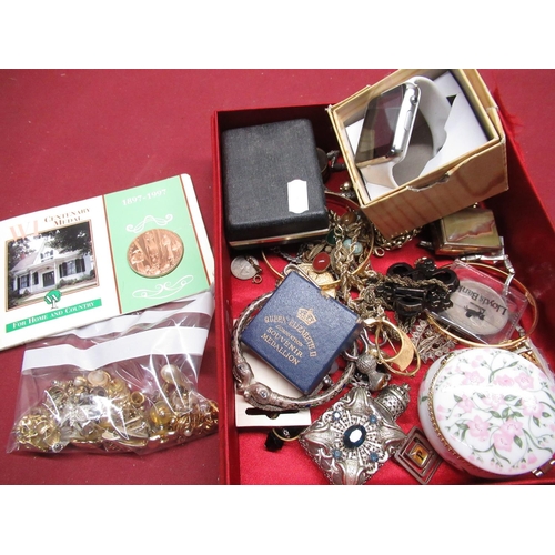 152 - Boxed Smart watch, W.I. presentation centenary medal 1897-1997, 1981 Prince of Wales commemorative c... 