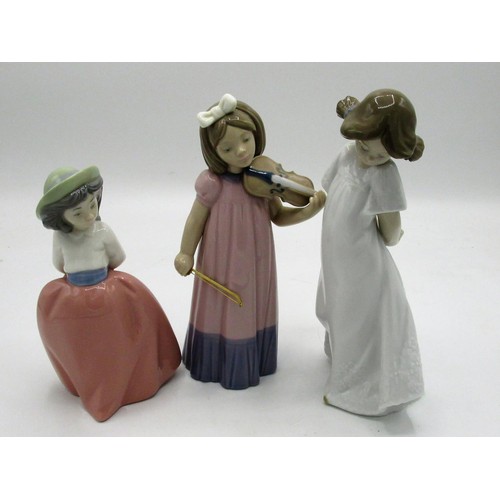 190 - Nao figurine of a girl violinist and two other Nao figures no: 1291 and 109 (3)