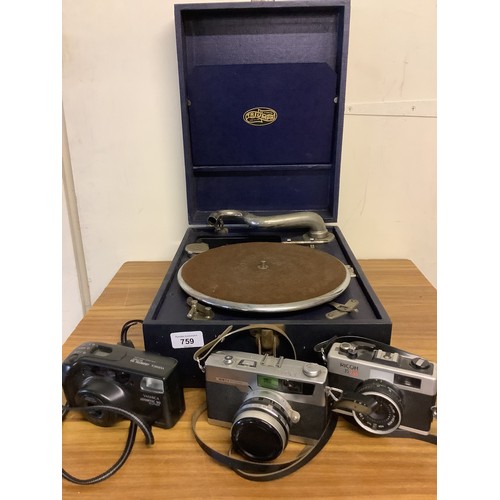 759 - Triumph portable gramophone, 7.5 Petri camera, Ricoh 35FM camera and a Yashica Zoomtec 90 Super digi... 