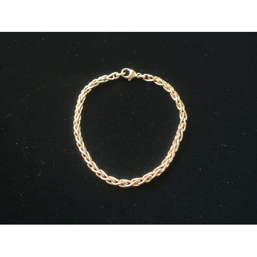 25 - 9ct gold palma chain bracelet, lobster claw clasp stamped 9K L18cm 9g
