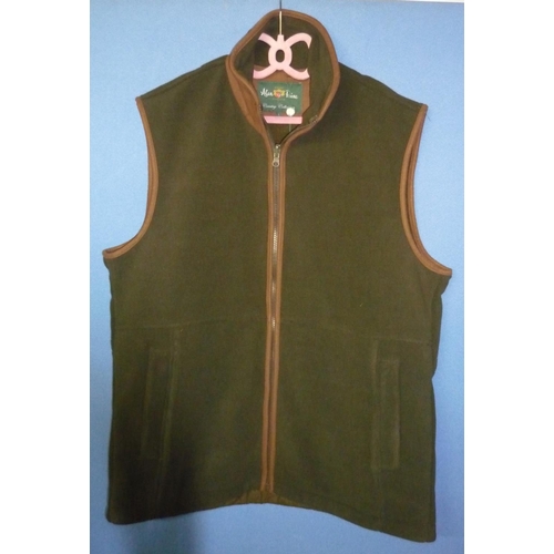 74 - Aylsham men's fleece gilet, colour green, size L