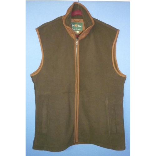 76 - Aylsham men's fleece gilet, colour green, size XXL