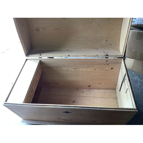 440 - Large pine blanket box with handles