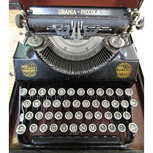 724 - Urania-Piccola vintage typewriter with Querty keyboard in case