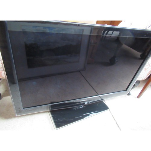 758 - Samsung model LE40B 650 television with remote