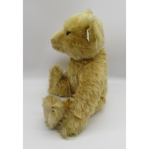 93 - Steiff British Collector 1906 Replica Teddy Bear in golden mohair and working growler mechanism, Lim... 