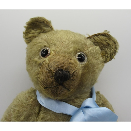 2 - W.J Jerry teddy bear in blonde mohair with clear glass eyes, jointed arms and legs, swivel head and ... 