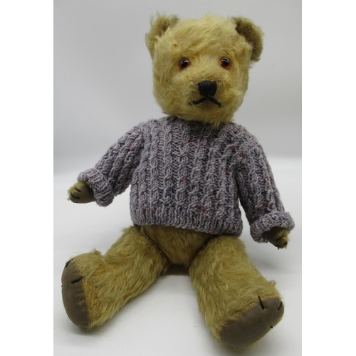 120 - Chiltern c1930s teddy bear in golden mohair with glass eyes, jointed arms and legs and swivel head, ... 