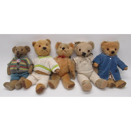 115 - Collection of c. 1940/50's English teddy bears: Dean's Elvis bear with glass eyes, jointed arms and ... 