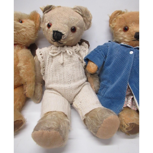 115 - Collection of c. 1940/50's English teddy bears: Dean's Elvis bear with glass eyes, jointed arms and ... 