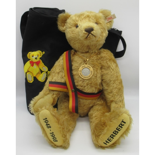 99 - Steiff 1999 teddy bear in golden mohair, with working growler mechanism, celebrating 15 Jahre Deutsc... 