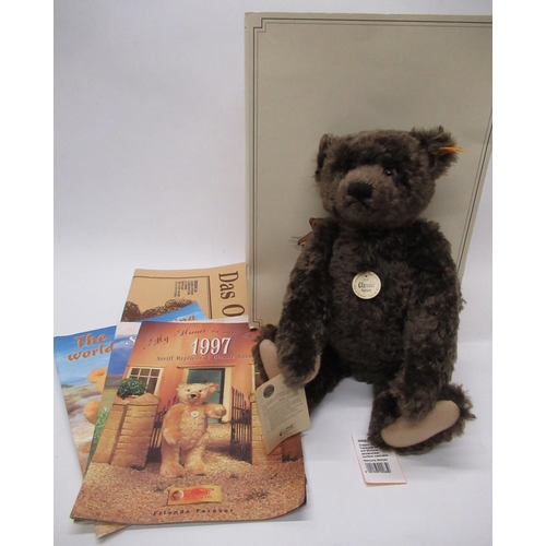 101 - Steiff 1920 classic replica teddy bear in brown mohair with working growler mechanism, ear tag no.00... 