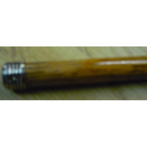 818 - Swagger type stick