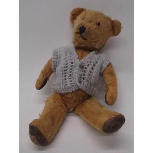 118 - Collection of c1940s/50s British teddy bears including a c1950s Chiltern teddy bear in blonde mohair... 