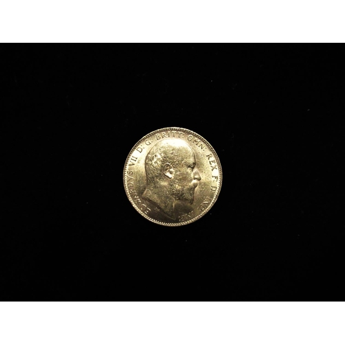 5 - Edw. VII gold sovereign, dated 1909 7.9g