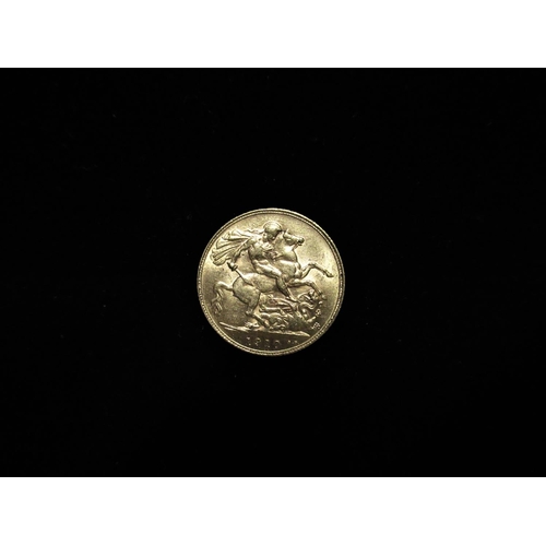 6 - Edw. VII gold sovereign, dated 1910 7.9g