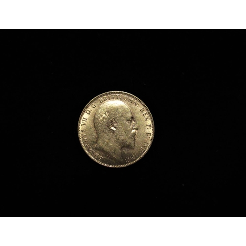 7 - Edw. VII gold sovereign, dated 1910 7.9g
