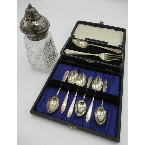 95 - Geo.V cased set of six hallmarked silver tea spoons, Birmingham 1924, Geo.VI cased christening set S... 