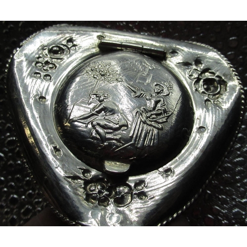 2105 - C20th continental silver snuff box in the form of a tricorn hat, hinged lid with gardening figures, ... 