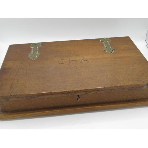 2026 - Robert Mouseman Thompson - large adzed oak rectangular jewellery box in the form of a book , the hin... 