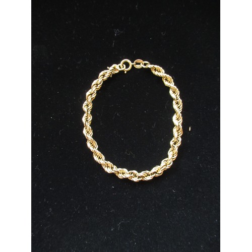 8 - 18ct gold rope twist chain bracelet with spring ring clasp hallmarked Sheffield, 2001, 750 L19cm 8.9... 