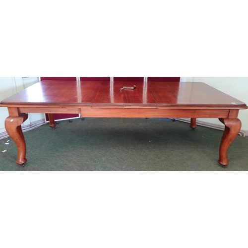 2304 - Victorian mahogany rectangular extending dining table, with moulded top, on cabriole legs with pad, ... 