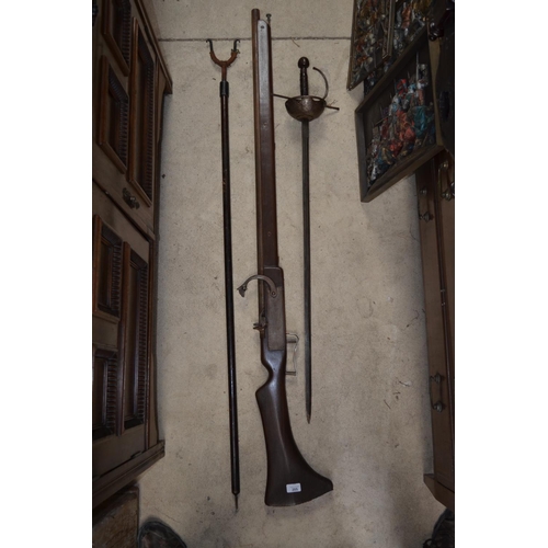 205 - Re-enactors English civil war style musket and stand and similar reaper type sword (3)