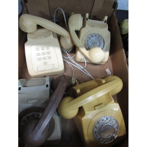 76 - Early 1970s GPO 746 telephone in ivory finish, other GPO 746 and BT8746G telephones