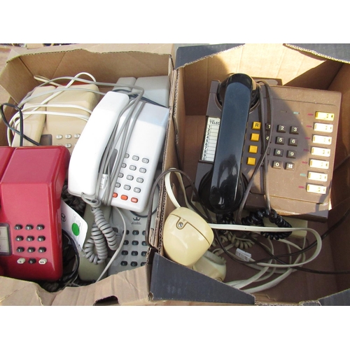 97 - Two 1980s BT 8530 telephones with extension buttons circa 19080 and BT s/1000/3 push button telephon... 