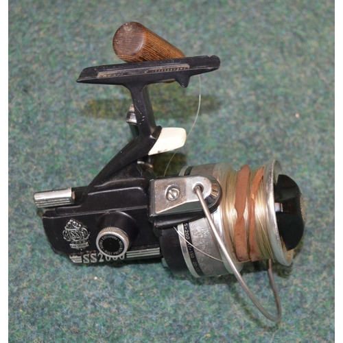Daiwa SS2000 fishing reel special edition with engravings around the spool,  in original carry case