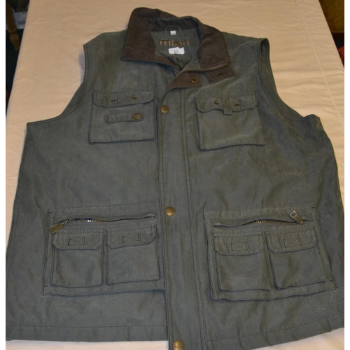 29 - Mian shooting/fishing vest in charcoal XXL as new