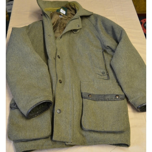37 - Beaver sporting coat in Darby tweed C44