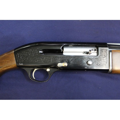 359 - Beretta semi automatic shotgun mod. A.302-calibre12, with painted black engraved stock, 27