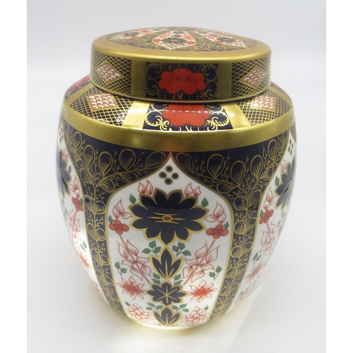 672 - Royal Crown Derby 1128 Old Imari pattern - LXI ginger jar and cover in original box H23cm