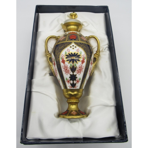675 - Royal Crown Derby 1128 Old Imari pattern - two handled urn shaped vase and cover MMI in original box... 