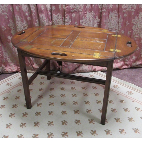 1334 - Geo. III style mahogany Butlers tray table, lift off  top with folding galleried handles, on square ... 