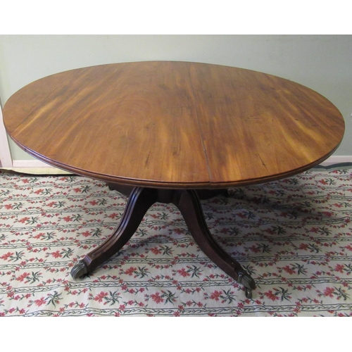 1168 - C19th mahogany breakfast table, circular reeded tilt top on vase turned column support and four moul... 