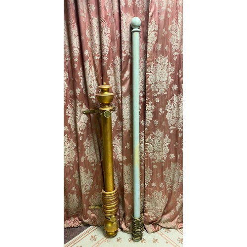 1159 - Vintage blue painted wooden curtain pole with ball finials and twenty-two brass rings, and a gilt cu... 