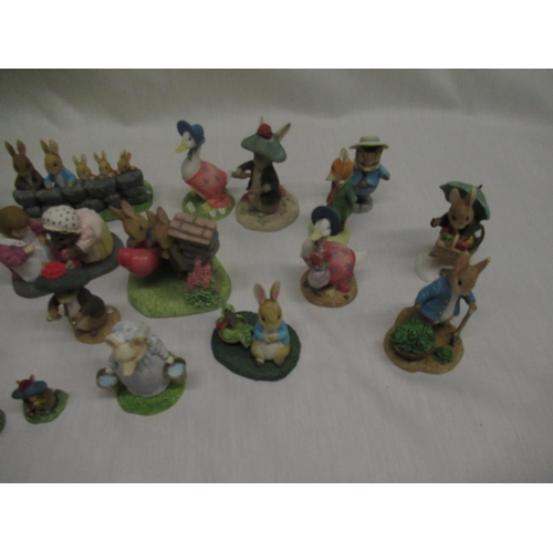 39 - Twenty eight miniature Border Fine Arts and other Beatrix Potter figurines (28)