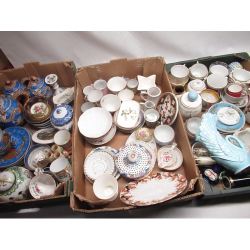 564 - Collection of assorted tea ware decorative ceramics including Chinese tea set set with entwined drag... 