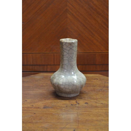 477 - Small Chinese crackle glazed pottery mallet shaped vase, H13cm