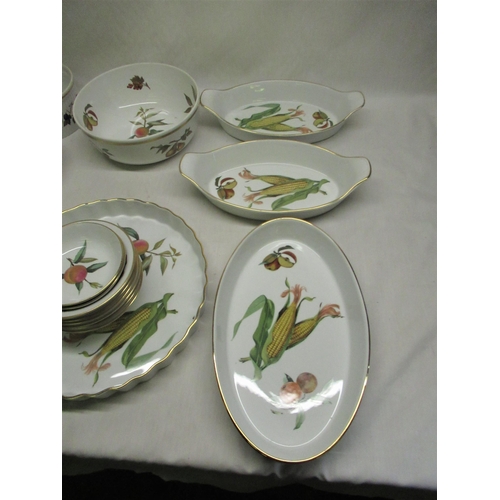 175 - Selection of Royal Worcester Evesham ware serving bowls, dishes etc